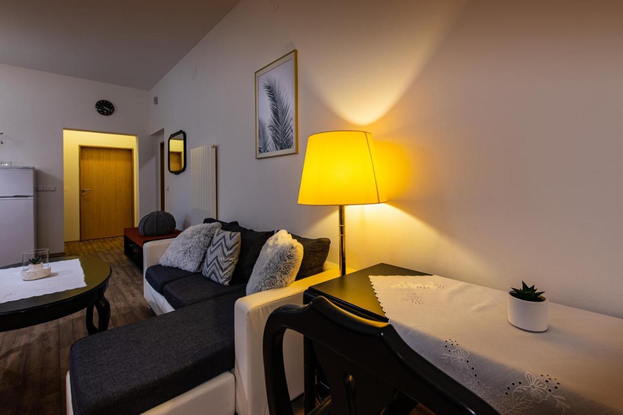 Apartman U Krizku ยีห์ลาวา ภายนอก รูปภาพ