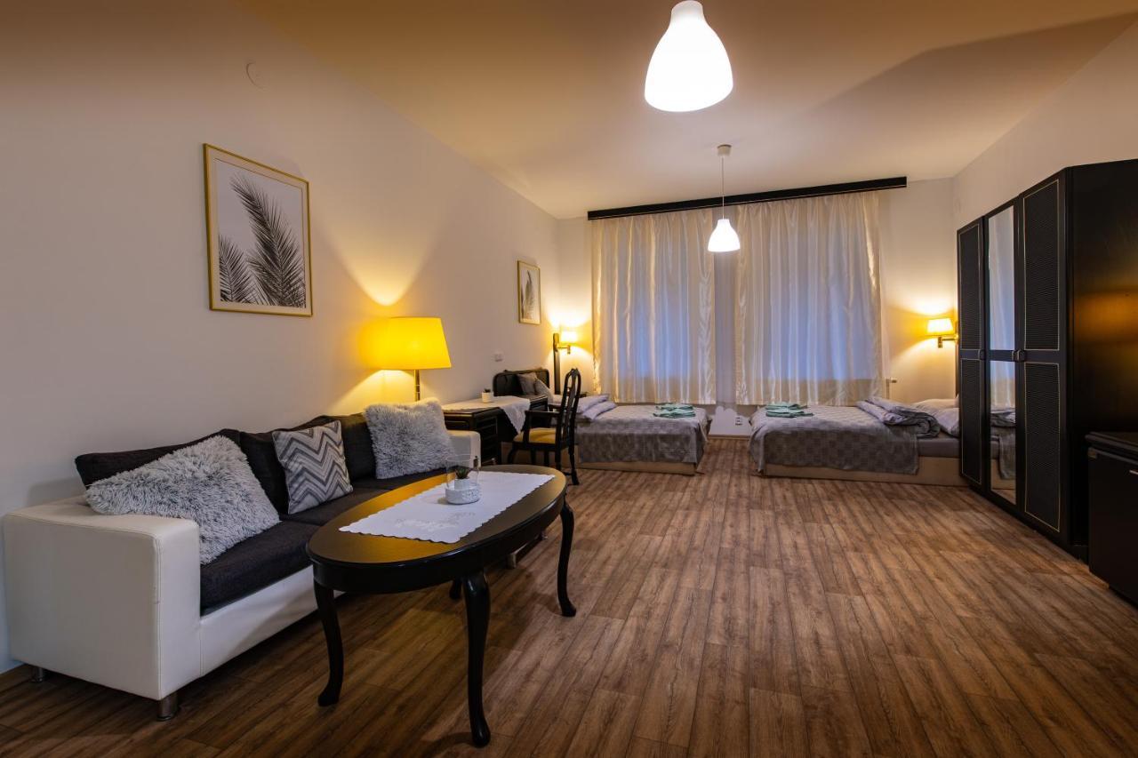 Apartman U Krizku ยีห์ลาวา ภายนอก รูปภาพ