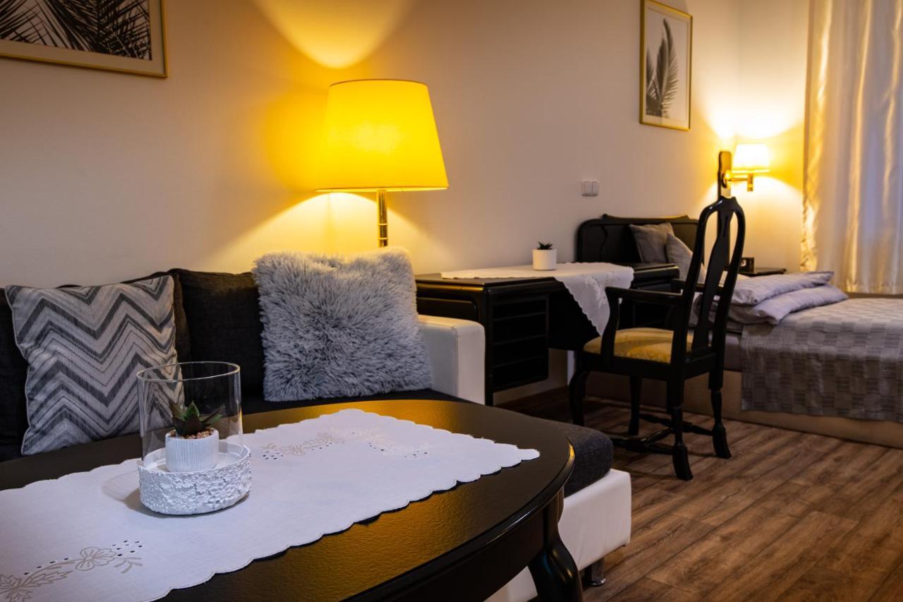 Apartman U Krizku ยีห์ลาวา ภายนอก รูปภาพ