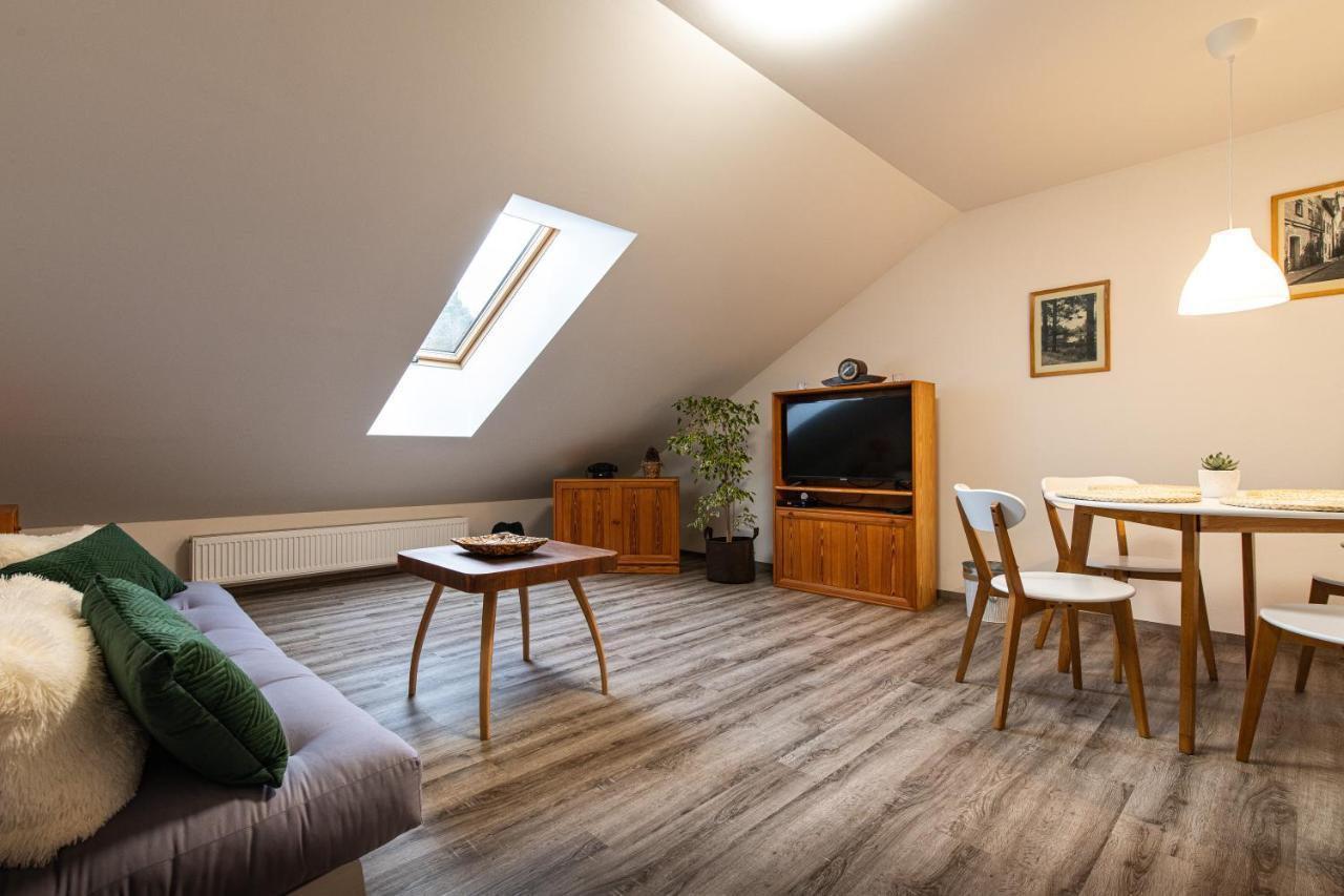 Apartman U Krizku ยีห์ลาวา ภายนอก รูปภาพ