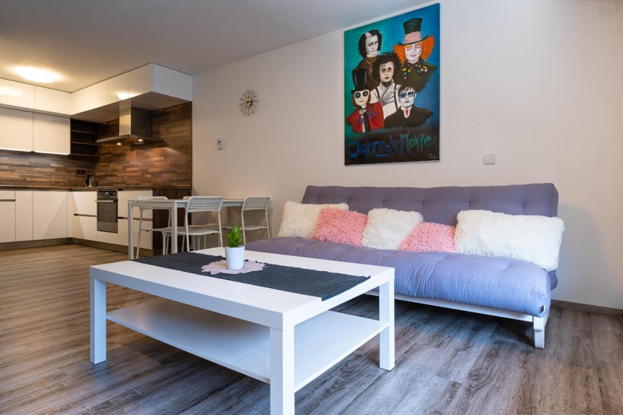 Apartman U Krizku ยีห์ลาวา ภายนอก รูปภาพ
